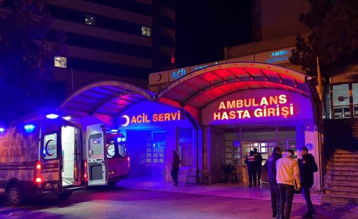 Zonguldak'ta 24 öğrenci gıda zehirlenmesi şüphesiyle hastaneye kaldırıldı