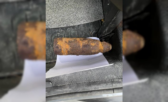 Artvin'de köy müzesinde sergilendiği belirlenen patlamamış top mermisi imha edildi