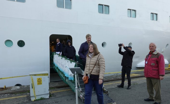“Astoria Grande“ kruvaziyeri 502 yolcusuyla Trabzon Limanı'na geldi