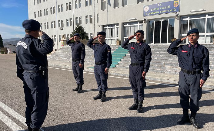 Bartın Jandarma Komutanlığında 2 ikiz askerlik yapıyor