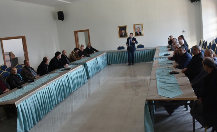 Boyabat'ta muhtarlara “Aile Okulu“ eğitimi verildi