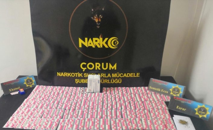 Çorum'da uyuşturucu satan 11 kişi tutuklandı