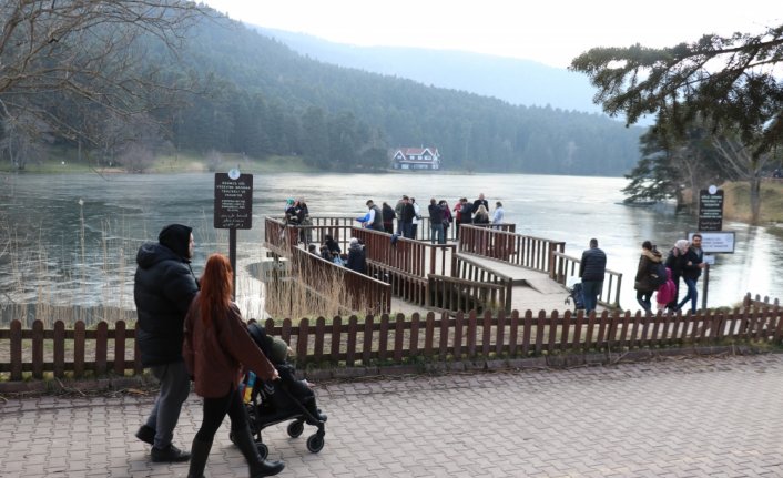 Düzce ve Bolu'daki parklarda sıcak hava yoğunluğu
