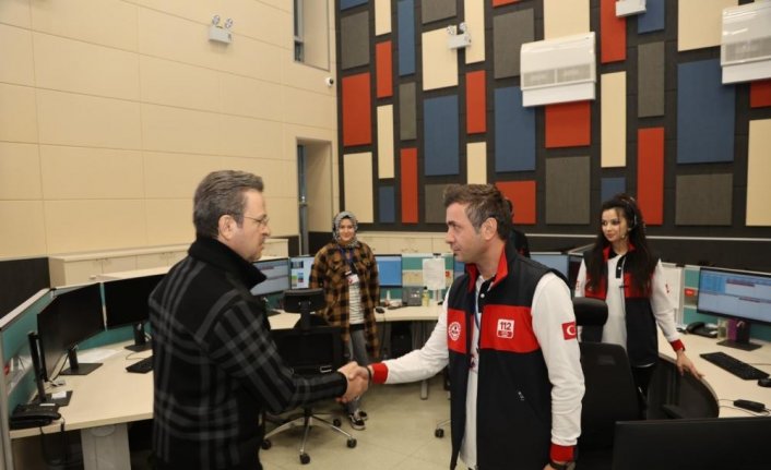 Giresun Valisi Ünlü görev başındaki personeli ziyaret etti