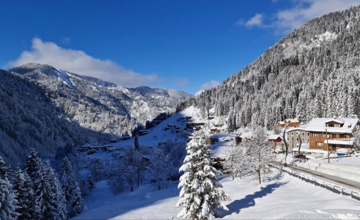 Kaçkar Dağları Milli Parkı'nda kar kalınlığı 1 metreyi aştı