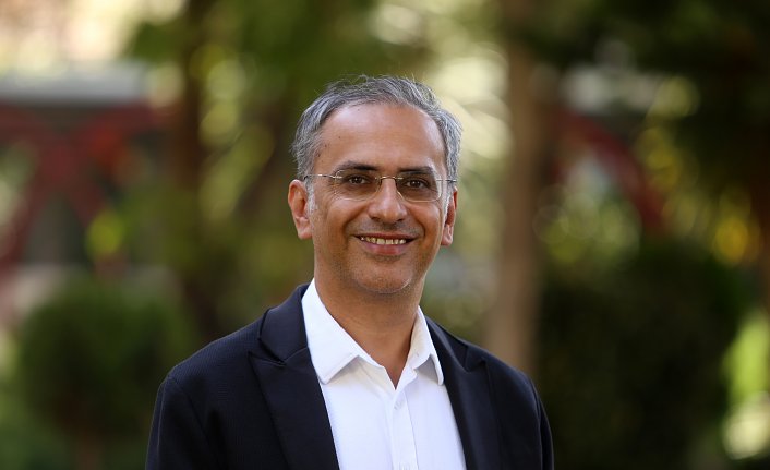 Üsküdar Üniversitesi'nden “yalnızlık“  değerlendirmesi