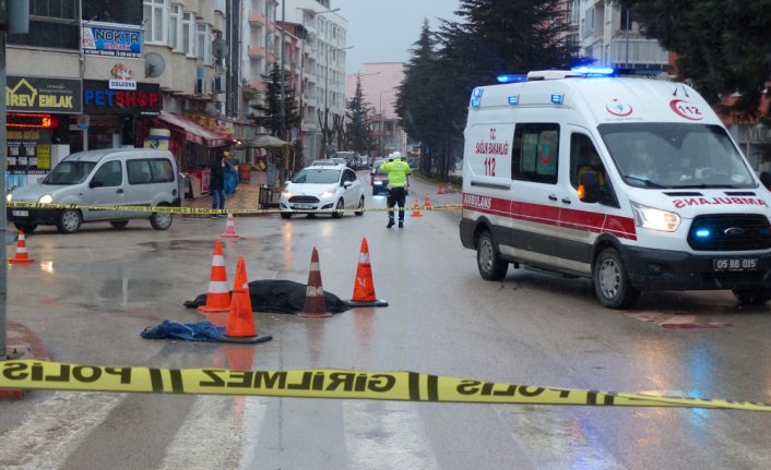 Amasya'da kamyonun çarptığı lise öğrencisi hayatını kaybetti