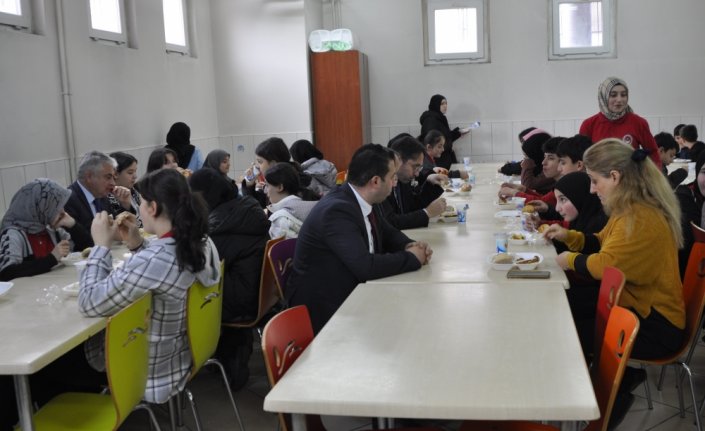 Artvin'de 9 bin 519 öğrenciye ücresiz sıcak yemek veriliyor