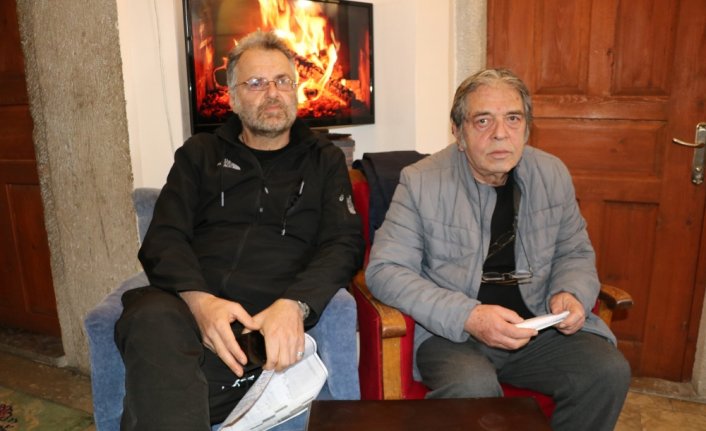 Ata toprağına vefasını depremzedelere yardım ederek gösterdi