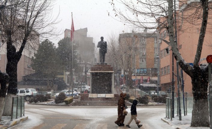 Çankırı, Tokat ve Kastamonu'da kar etkili oluyor
