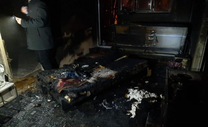 Çorum'da evde çıkan yangında bir kişi yaralandı