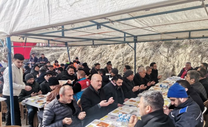 Depremde şehit olan Piyade Er Sümbül için mevlit okutuldu