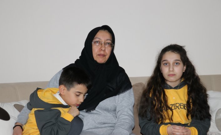 Depremde üzerine duvar ve kapı düşen 12 yaşındaki çocuk yaşadıklarını anlattı