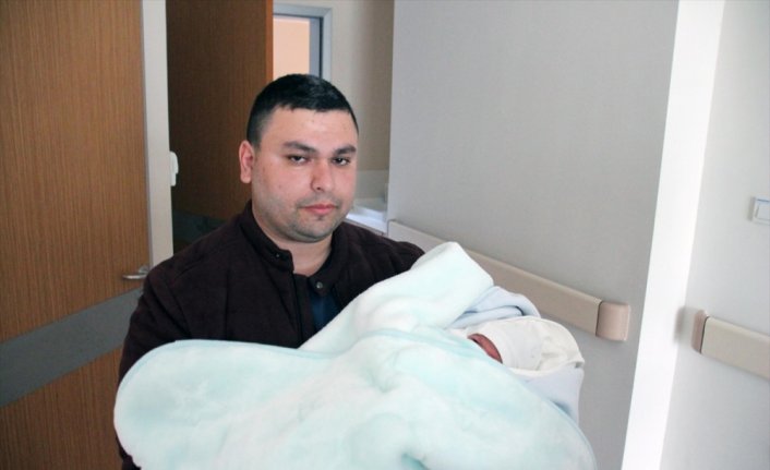 Depremden kurtulan Kahramanmaraşlı ailenin bebeği Zonguldak'ta dünyaya geldi
