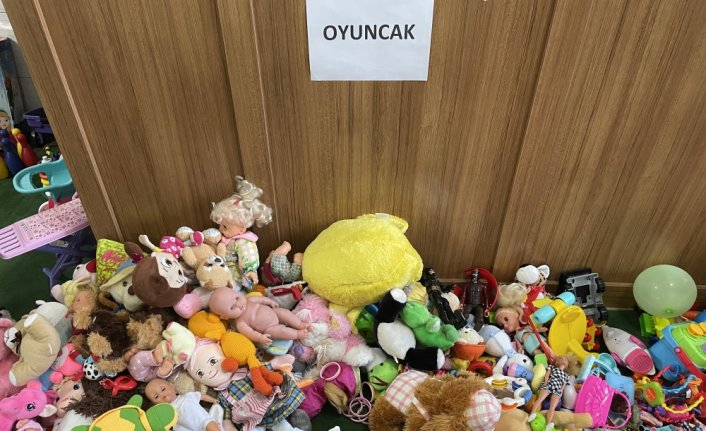 Depremzedelere camideki 