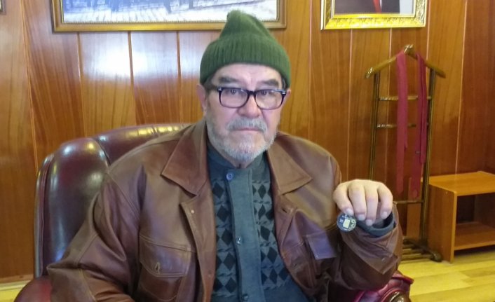 Düğünde torununa takmak için aldığı altını depremzedelere bağışladı