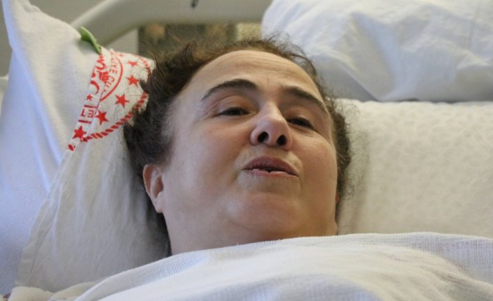 Enkazın karanlığından kurtulan kadın hikayesini anlattı