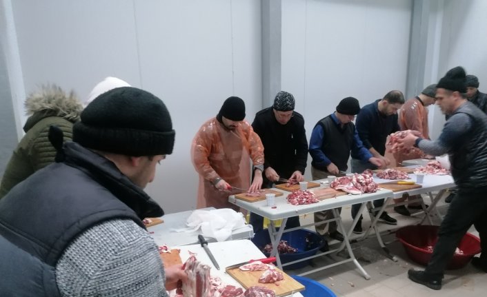 Erbaa'dan deprem bölgesine yiyecek yardımı