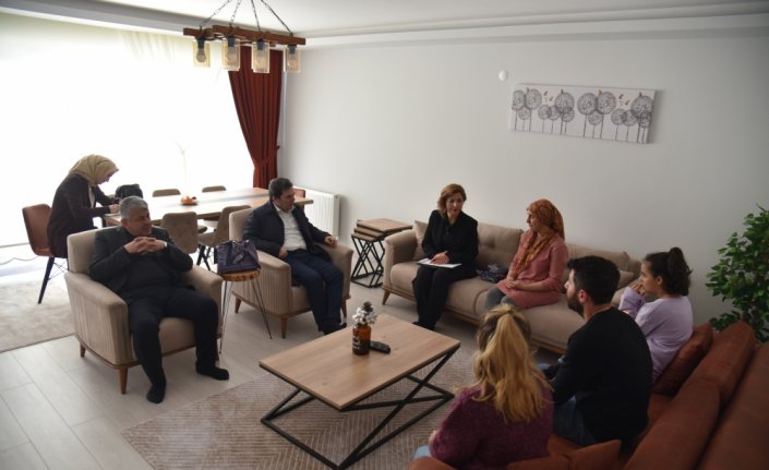 Espiye Kaymakam Tengir, depremzede aileleri ziyaret etti