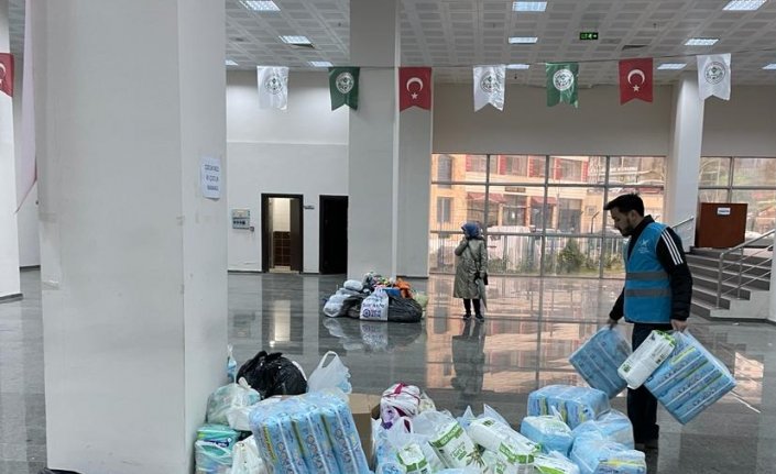 Giresun ve Trabzon'da depremzedeler için yardım kampanyası başlatıldı