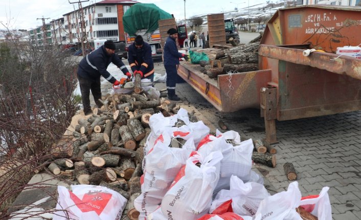 Havza'dan deprem bölgesine yakacak yardımı