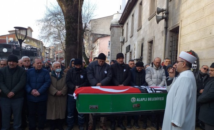 İskenderun'da enkaz altında kalarak yaşamını yitiren kişi Zonguldak'ta defnedildi