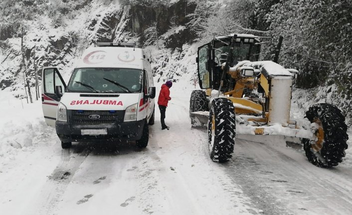 Karadeniz'de 5 ilde 460 yerleşim yerine ulaşım sağlanamıyor