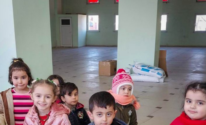 Kastamonu'da köy çocukları, deprem bölgesine oyuncaklarını gönderdi