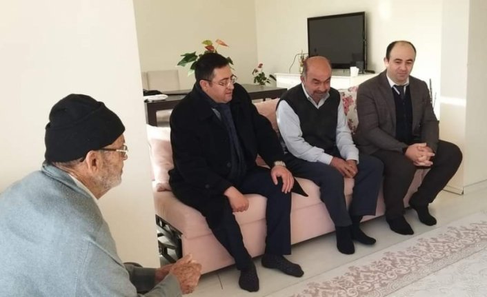 Kaymakam Zaman'dan deprem bölgesinden gelen ailelere ziyaret