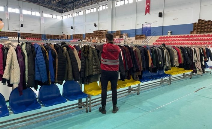 Sinop'ta depremzedeler için “sosyal market“ kuruldu
