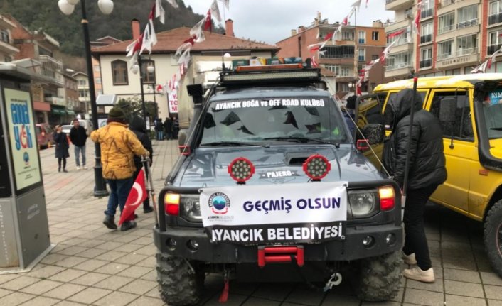 Sinop'tan deprem bölgesine yardımlar sürüyor