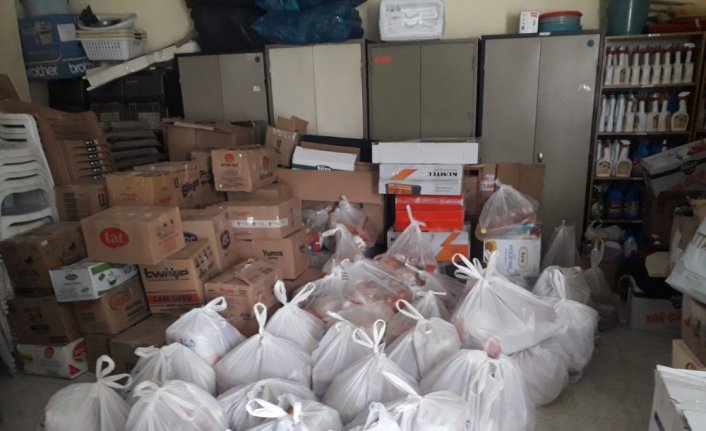 Taşköprü ve İhsangazi'den deprem bölgesine yardım