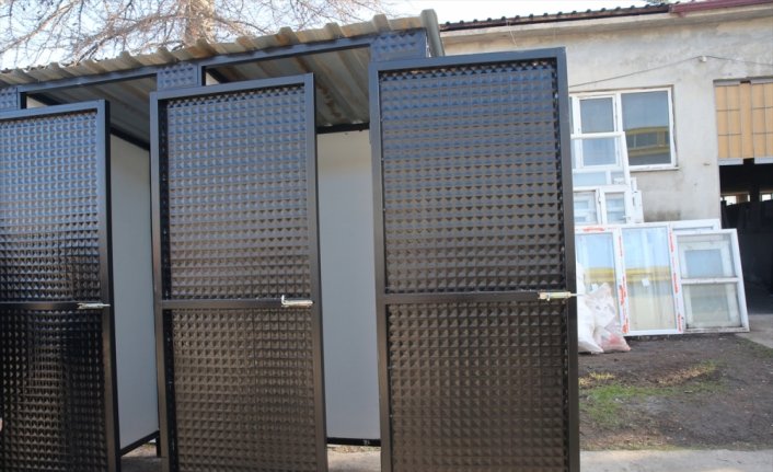 Tokat'ta üretilen seyyar tuvalet ve banyolar deprem bölgesine gönderilecek