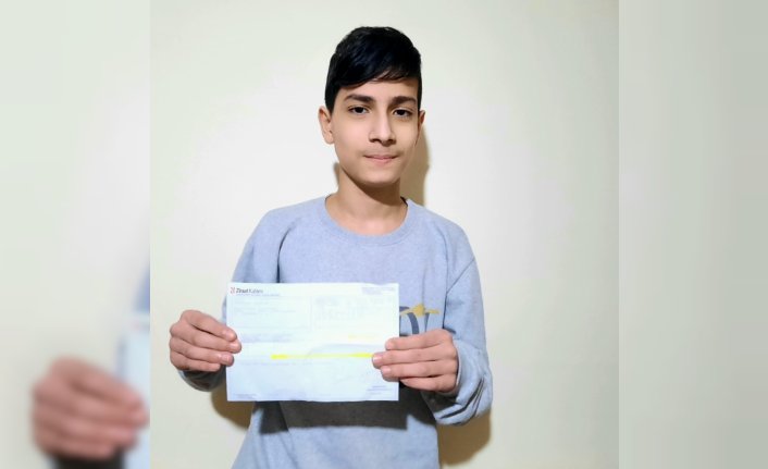 Trabzon'da 13 yaşındaki ortaokul öğrencisi bir aylık bursunu depremzedelere bağışladı
