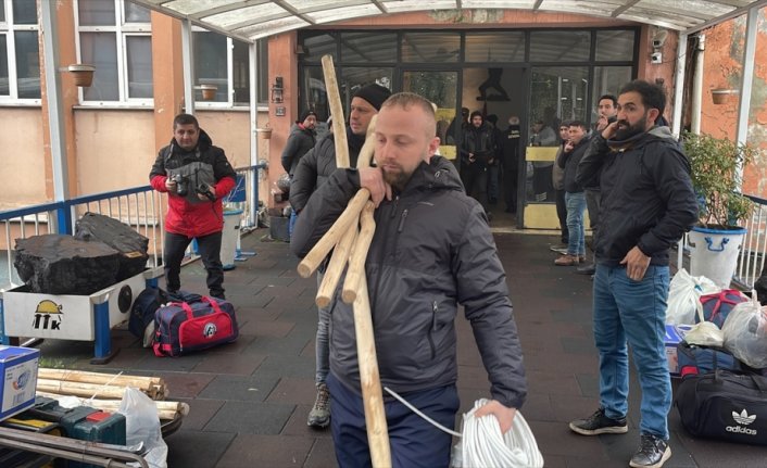 Zonguldak'taki maden işçileri, deprem bölgelerinde arama kurtarma çalışmalarına katılıyor