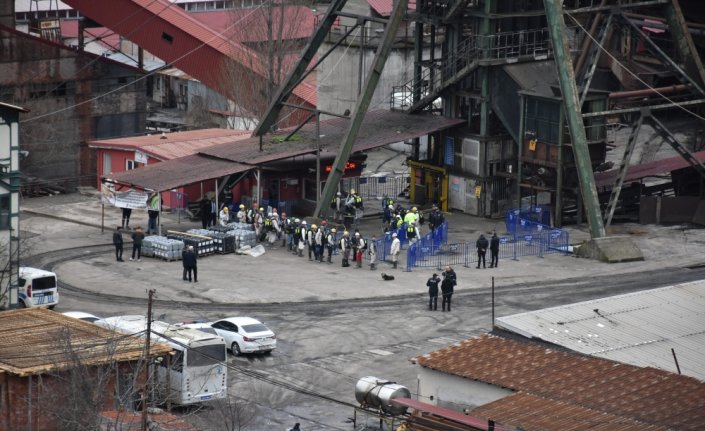Amasra'da maden ocağında baraj kaldırma çalışmasında yangın çıktı