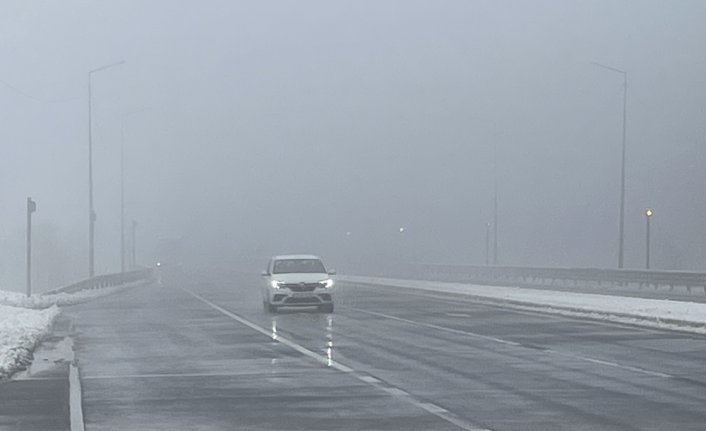 Bolu Dağı'nda kar ve sis