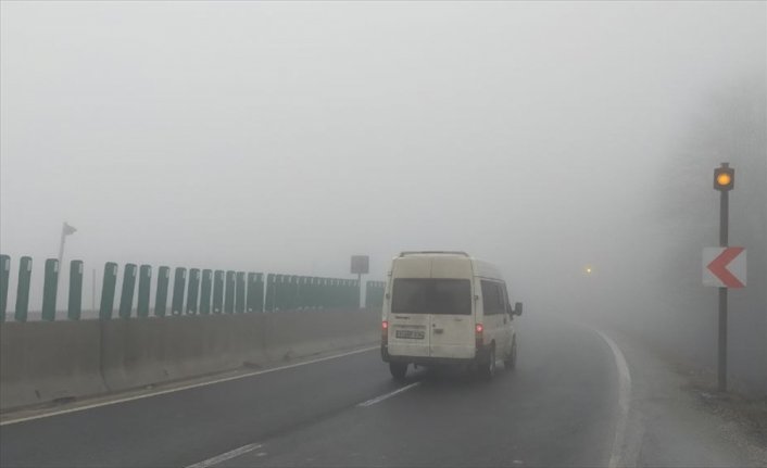 Bolu Dağı'nda sis etkili oldu