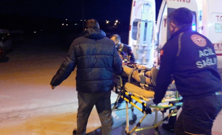 Çorum'da bıçaklı saldırıya uğrayan genç yaralandı