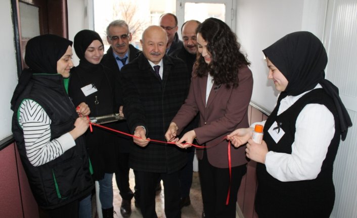 Eflani'de öğrenciler, depremzedeler yararına kermes düzenledi