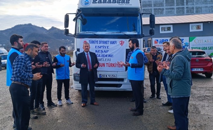 Giresun'da Diyanet Vakfınca hazırlanan gıda kolileri Hatay'a gönderildi