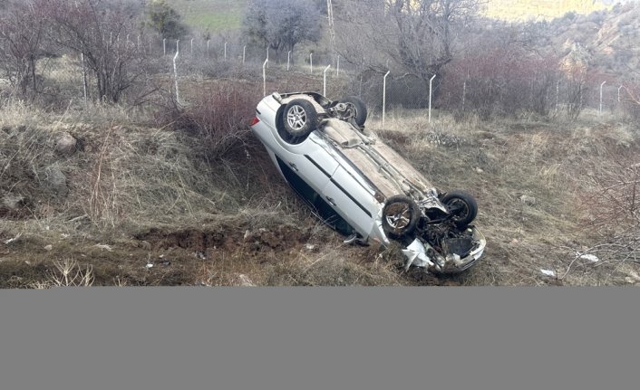 Giresun'da otomobilin şarampole devrildiği kazada 2 kişi yaralandı