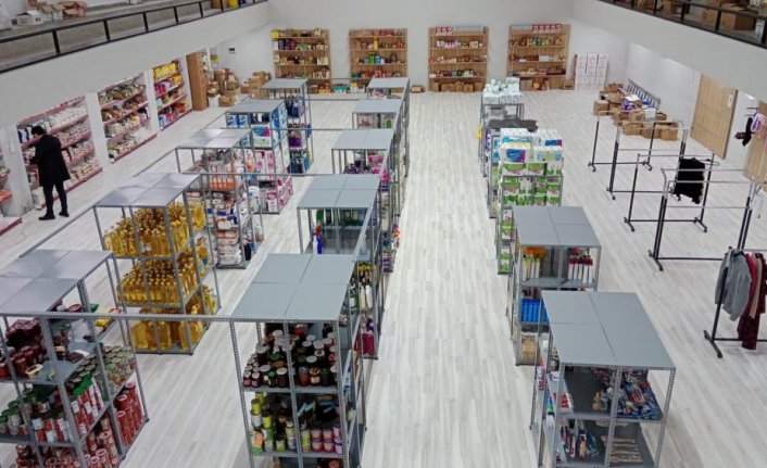 Karadeniz Ereğli'de depremzedeler için sosyal market kuruldu