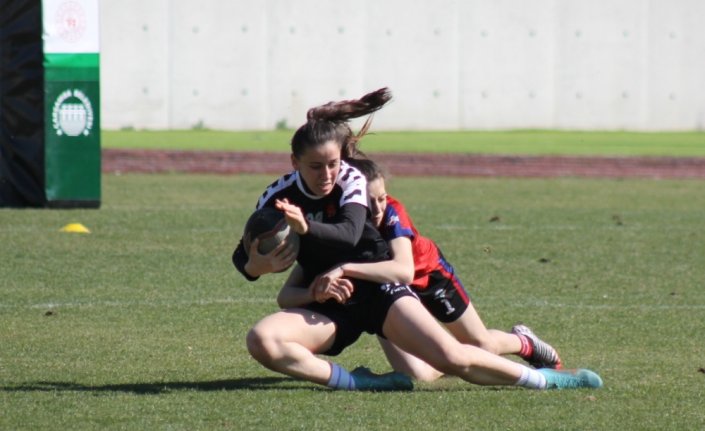 Samsun'da okul sporları ragbi il birinciliği müsabakaları yapıldı