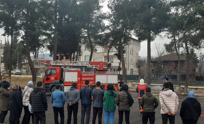 Saraydüzü'nde lisede yangın tatbikatı yapıldı