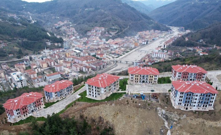 Sel felaketinin yaşandığı Bozkurt'ta TOKİ konutlarının teslimine başlanacak