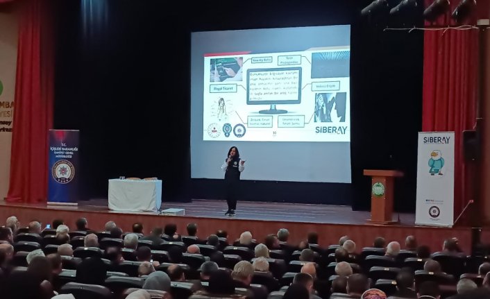 Çarşamba'da “Bağımlılıkla Mücadele Semineri“ düzenlendi