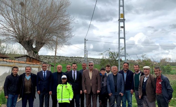 Devrekani Kaymakamı Coşkun, asfaltlama çalışmasını inceledi