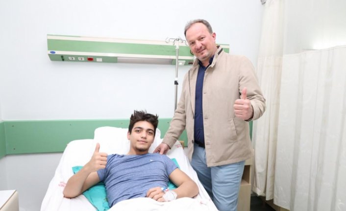 Milli sporcular Samsun Eğitim ve Araştırma Hastanesinde ameliyat edildi