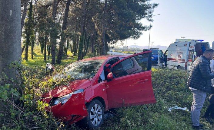 Samsun'da şarampole düşen otomobildeki 1 kişi öldü, 3 kişi yaralandı
